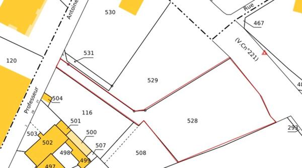 Terrain à vendre DE 2205 M² A PROXIMITE DU CENTRE VILLE DE PANISSIERES (42)