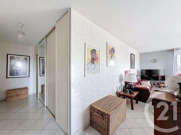 Appartement F4 à vendre  4 pièces - 91,88 m2 LONGVIC - 21