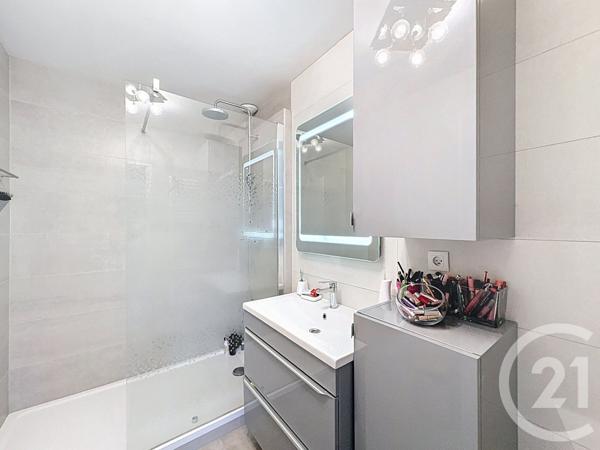 Appartement F4 à vendre  4 pièces - 91,88 m2 LONGVIC - 21