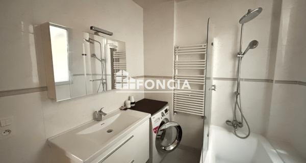 Location Appartement meublé 2 pièces 47.97 m² - Paris 75016