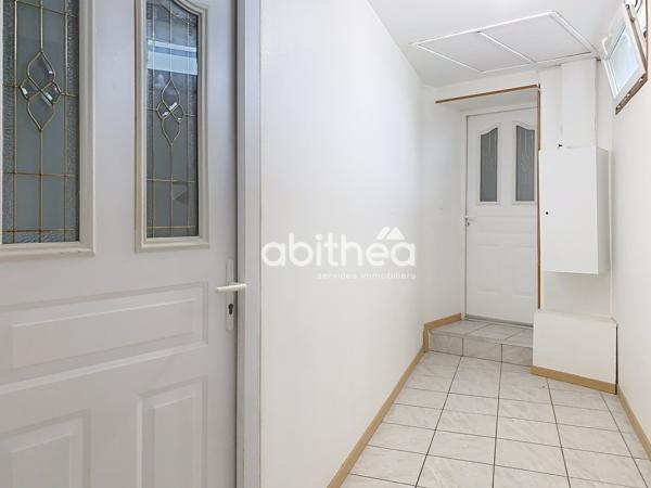 RUELLE A LOUER APPT meublé Type 2 47.7 m2