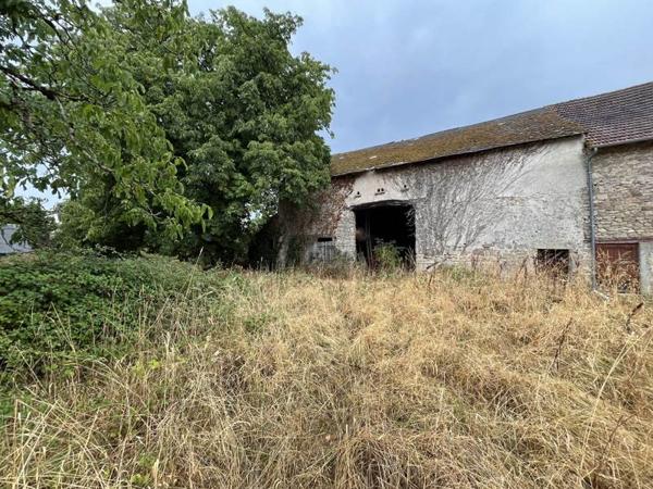 Grange à vendre 12 900 € Saint-Agnant-de-Versillat 1 pièce 105 m² DPE