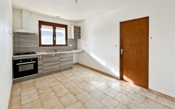 Maison à vendre    3 pièces •  Lectoure