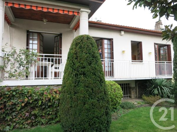 Maison à vendre  4 pièces - 94,18 m2 LA VARENNE ST HILAIRE - 94