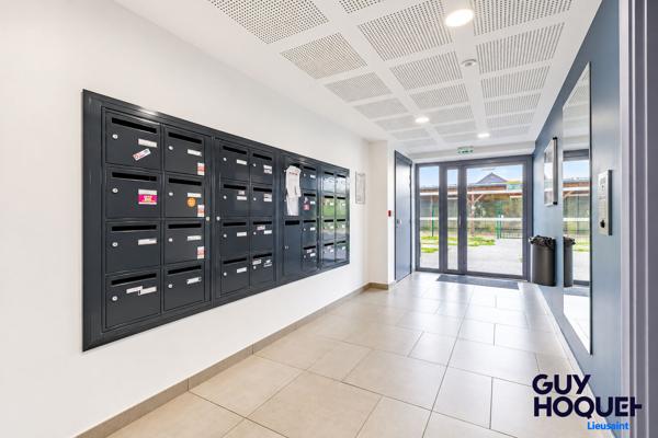 Appartement Lieusaint 2 pièce(s) avec terrasse et 2 places de parking ! résidence récente !