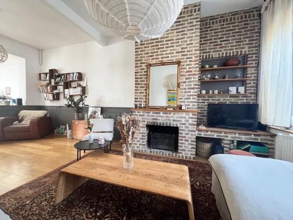 Maison à WAMBRECHIES, 59118 - 7 pièces 135m²