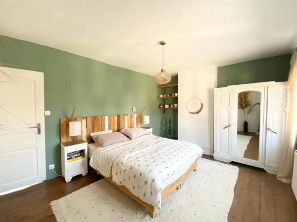 Maison à WAMBRECHIES, 59118 - 7 pièces 135m²