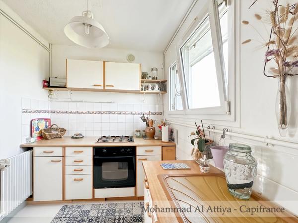 À vendre à La Rochelle, Appartement 3 pièces de 67m², dernier étage, parking, cave et balcon
