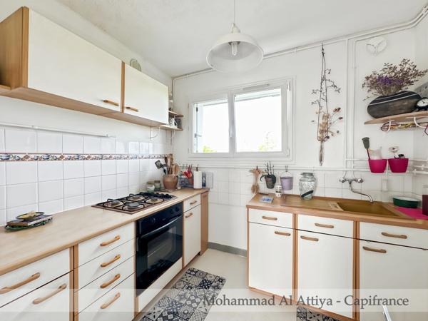 À vendre à La Rochelle, Appartement 3 pièces de 67m², dernier étage, parking, cave et balcon