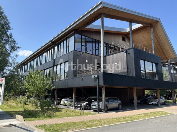 Bureaux à louer à Villeneuve d'Ascq immeuble moderne avec terrasses