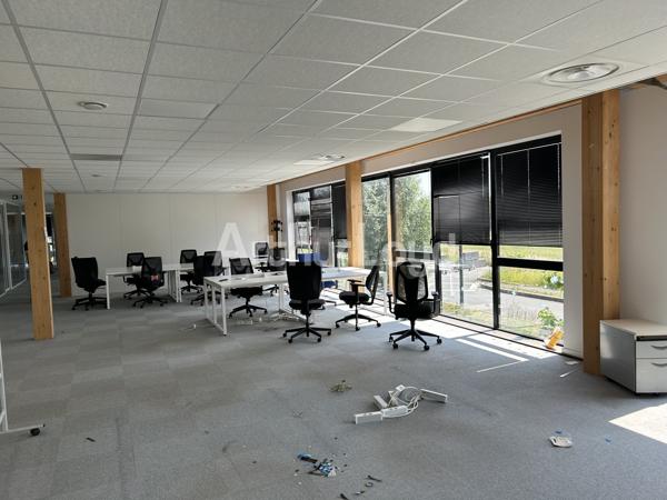 Bureaux à louer à Villeneuve d'Ascq immeuble moderne avec terrasses