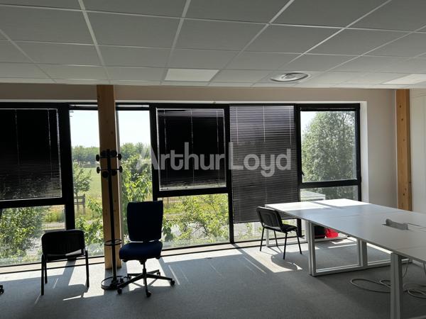 Bureaux à louer à Villeneuve d'Ascq immeuble moderne avec terrasses
