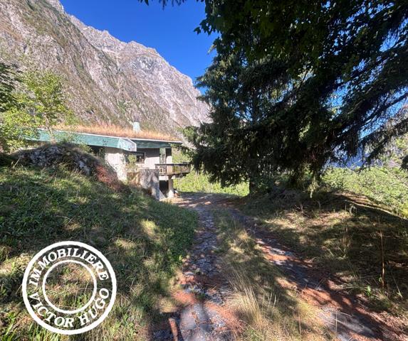 À VENDRE – MAISON D’ARCHITECTE À RÉNOVER AU CŒUR DE LA NATURE – LA DANCHÈRE / VENOSC