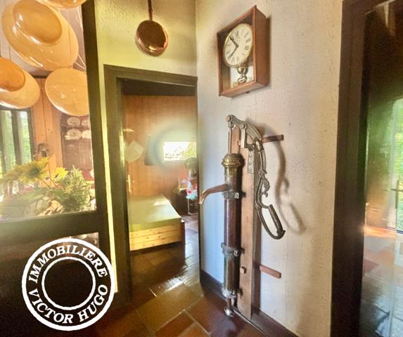 À VENDRE – MAISON D’ARCHITECTE À RÉNOVER AU CŒUR DE LA NATURE – LA DANCHÈRE / VENOSC