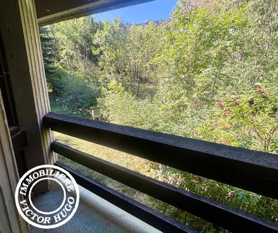 À VENDRE – MAISON D’ARCHITECTE À RÉNOVER AU CŒUR DE LA NATURE – LA DANCHÈRE / VENOSC