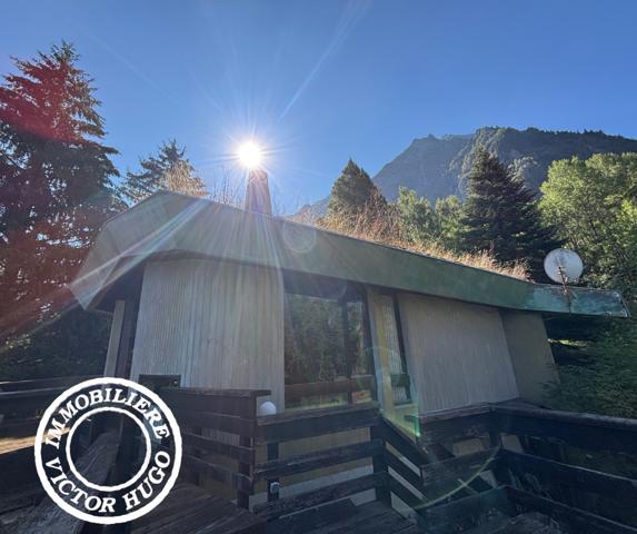 À VENDRE – MAISON D’ARCHITECTE À RÉNOVER AU CŒUR DE LA NATURE – LA DANCHÈRE / VENOSC