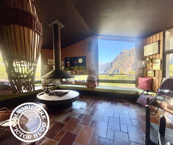 À VENDRE – MAISON D’ARCHITECTE À RÉNOVER AU CŒUR DE LA NATURE – LA DANCHÈRE / VENOSC