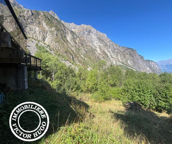 À VENDRE – MAISON D’ARCHITECTE À RÉNOVER AU CŒUR DE LA NATURE – LA DANCHÈRE / VENOSC