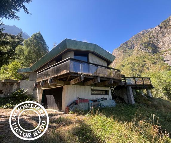À VENDRE – MAISON D’ARCHITECTE À RÉNOVER AU CŒUR DE LA NATURE – LA DANCHÈRE / VENOSC