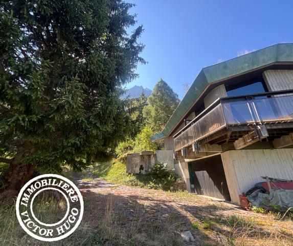 À VENDRE – MAISON D’ARCHITECTE À RÉNOVER AU CŒUR DE LA NATURE – LA DANCHÈRE / VENOSC