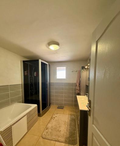 Maison à vendre 5 pièces PEYRIAC MINERVOIS (11) 135 m2 environ, 3 chambres, piscine, garage terrain 885m2