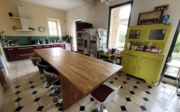 Maison à vendre    6 pièces •  Le Passage