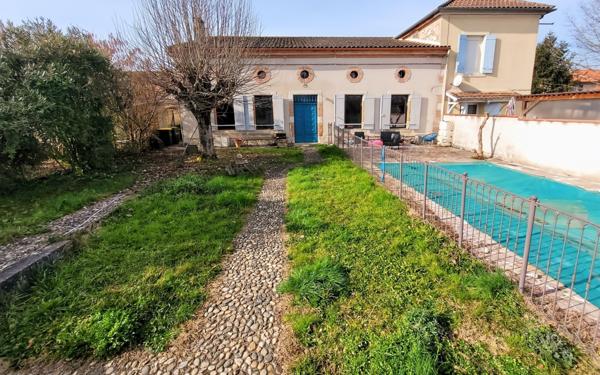 Maison à vendre    6 pièces •  Le Passage