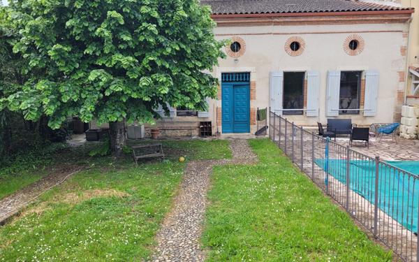 Maison à vendre    6 pièces •  Le Passage