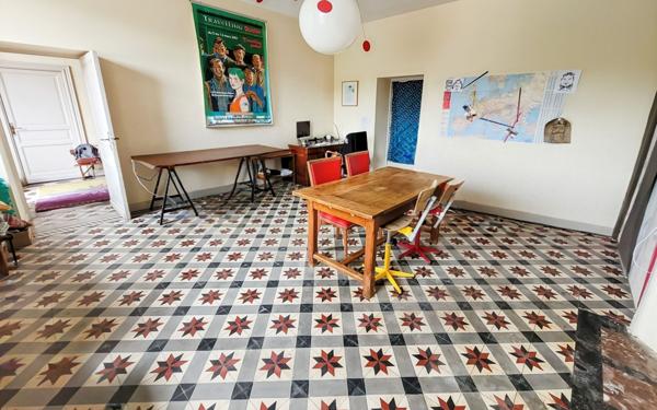 Maison à vendre    6 pièces •  Le Passage