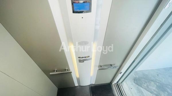 Bureaux à vendre ou à louer à Wasquehal avec parkings et accès privilégié