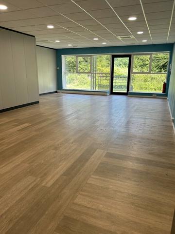 BUREAUX à VENDRE de 134 m²