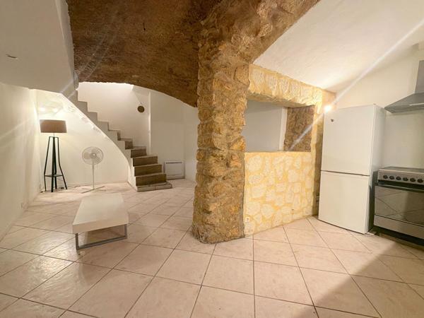 A VENDRE PERTUIS 84120 PROCHE CENTRE VILLE APPARTEMENT TYPE 2 DE 42 M² EN SOUPLEX