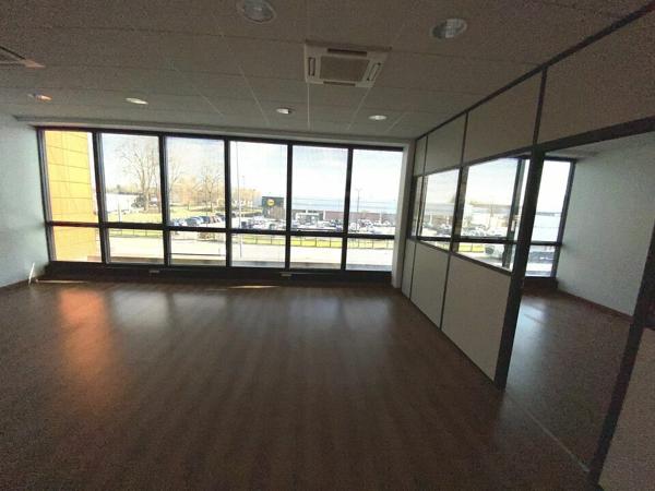 BUREAUX à LOUER de 100 m²