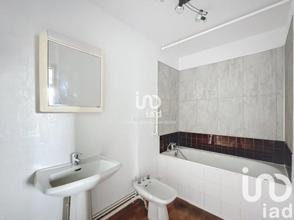 Appartement 2 pièces de 37 m² à Échirolles (38130)