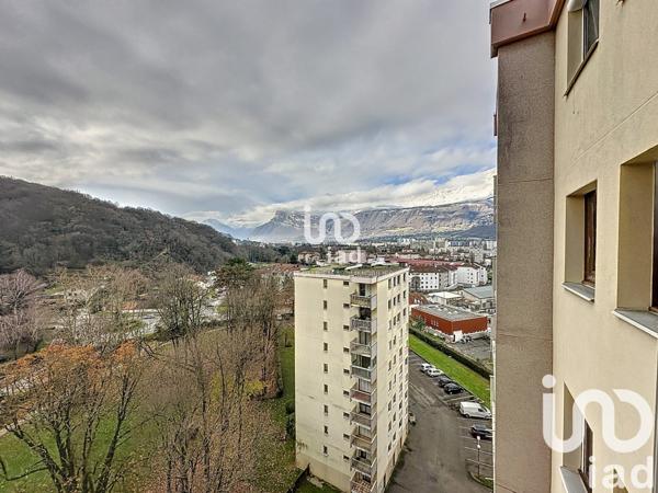 Appartement 2 pièces de 37 m² à Échirolles (38130)