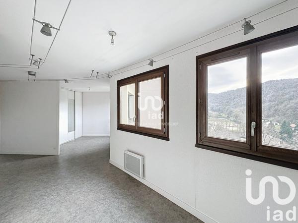 Appartement 2 pièces de 37 m² à Échirolles (38130)