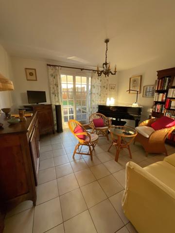 Maison, 3 chambres, jardin, garage.