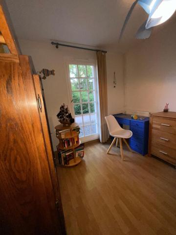 Maison, 3 chambres, jardin, garage.