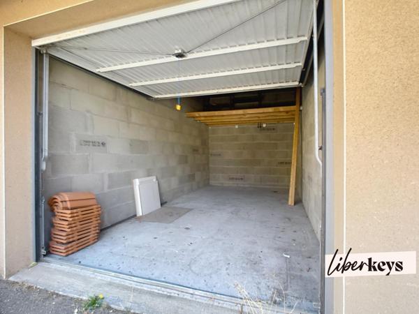 Caluire-et-Cuire – Vernay | Maison de ville 93 m² – 3 chambres – jardin - 1 box & 1 place de stationnement.