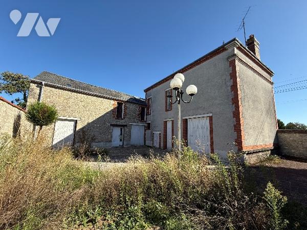 BAZOCHES LES GALLERANDES 8 min Maison avec beaux volumes de 3 chambres et une grande grange