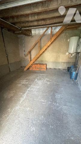 BAZOCHES LES GALLERANDES 8 min Maison avec beaux volumes de 3 chambres et une grande grange