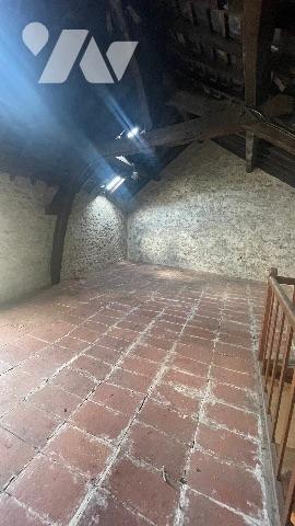 BAZOCHES LES GALLERANDES 8 min Maison avec beaux volumes de 3 chambres et une grande grange