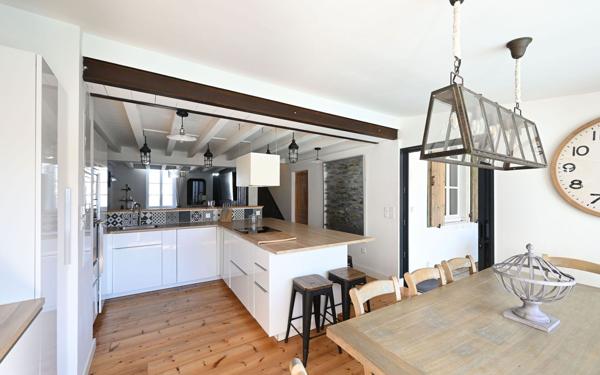 Maison à vendre    8 pièces •  Rivedoux-Plage