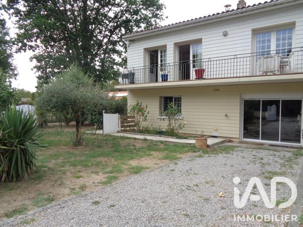 Maison à vendre 6 pièces 160 m² Saintes