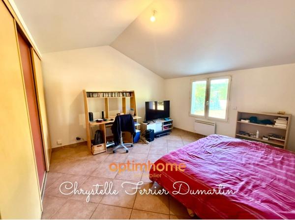 Maison de plain-pied - 110 m2 - 4 chambres - Parcelle 613 m2