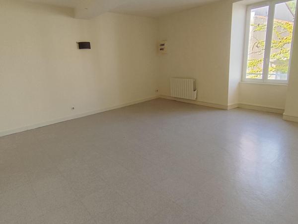Appartement Pamproux 3 pièce(s), Pamproux 79800