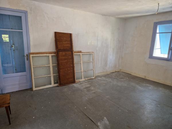 Miradoux (32340) MAISON DE VILLE AVEC APPARTEMENT, HANGAR ET JARDIN