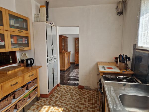 Miradoux (32340) MAISON DE VILLE AVEC APPARTEMENT, HANGAR ET JARDIN