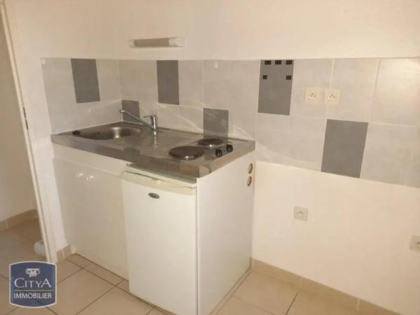 Appartement à louer 2 pièces 48.61m² Pont-Saint-Esprit (30130)