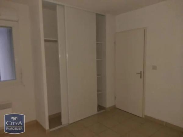 Appartement à louer 2 pièces 48.61m² Pont-Saint-Esprit (30130)